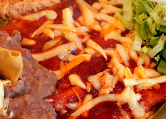 Platillo Enchiladas Rojas para Bodas, Quinceañeras o cualquier evento en El Paso Texas